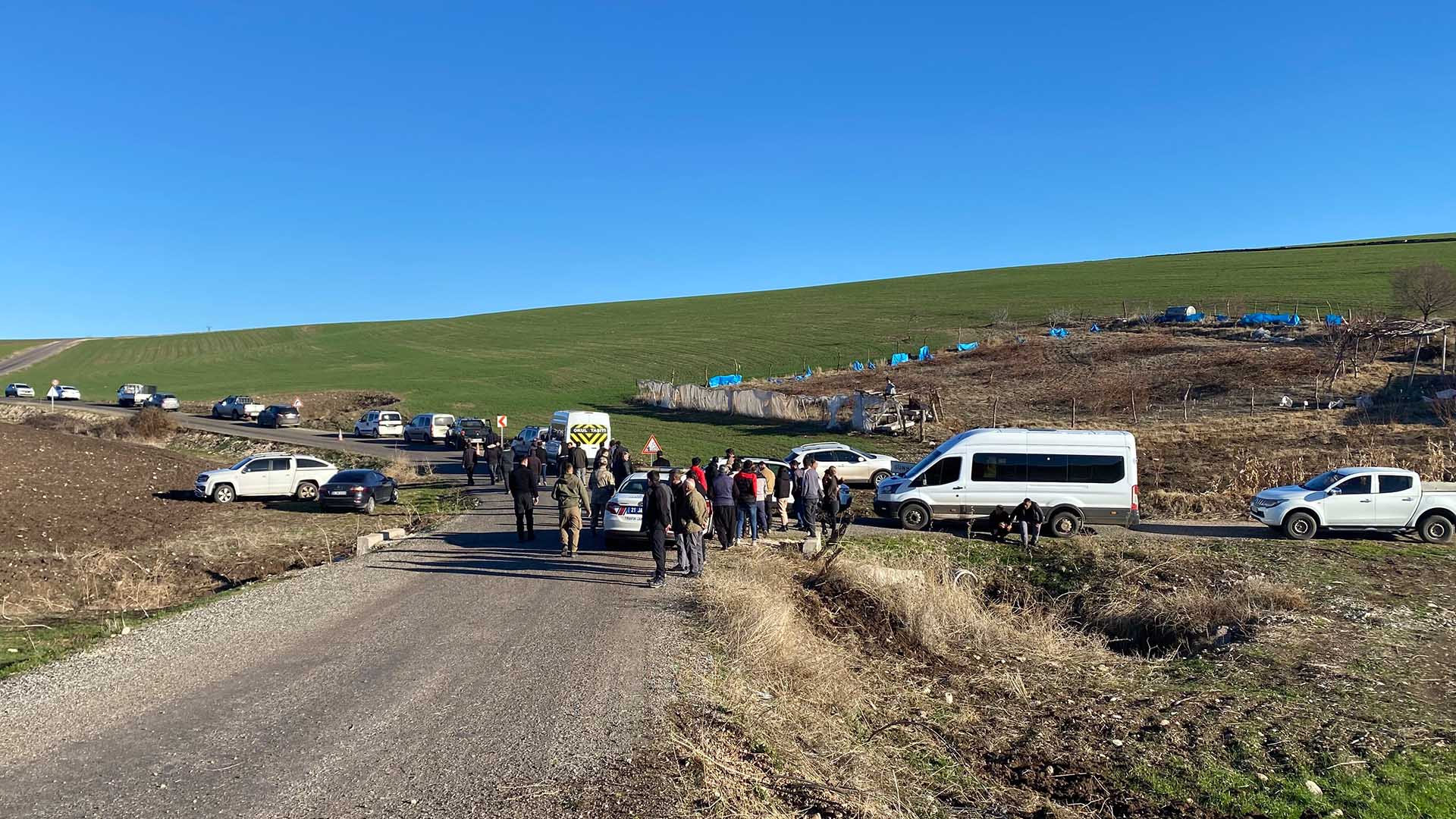 Diyarbakır'da Öğrenci Servisi Devrildi, 9 Kişi Yaralandı 1