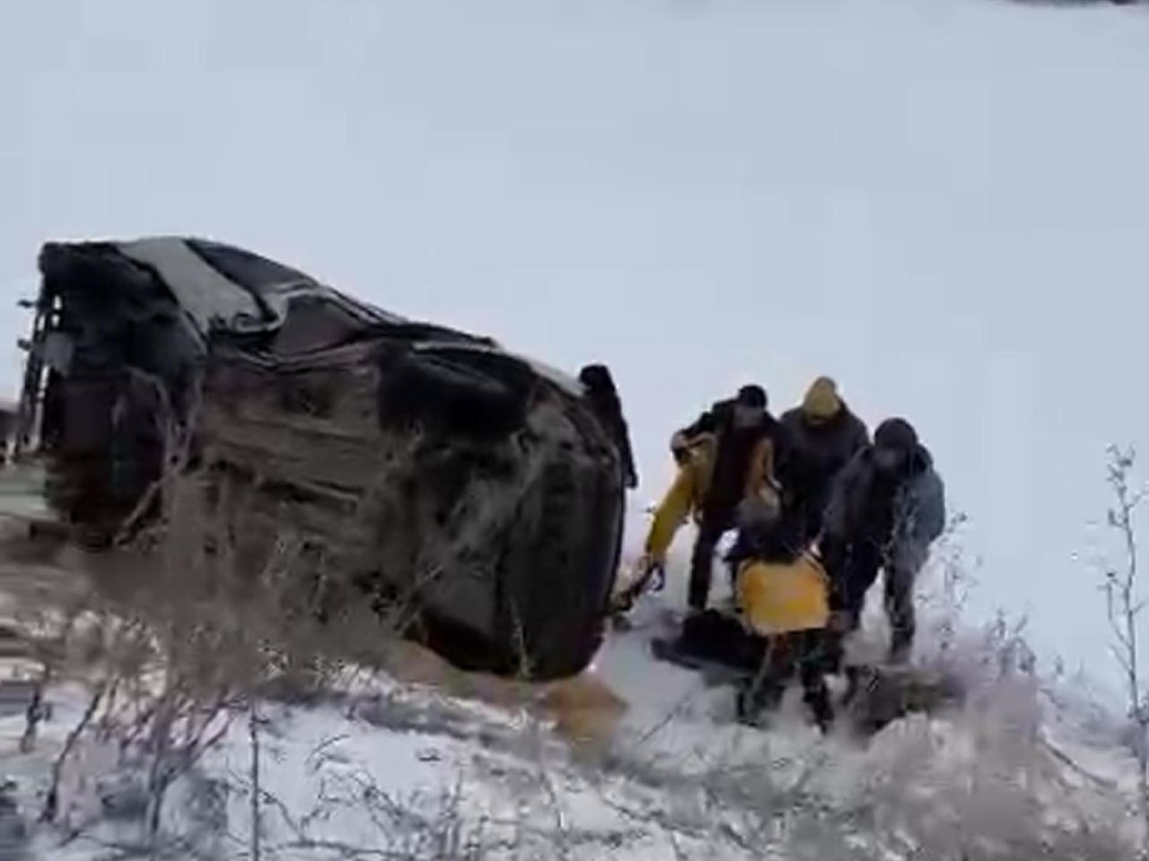 Erzurum’da Hafif Ticari Araç Ile Otomobil Çarpıştı 2 Ölü, 3 Yaralı 2