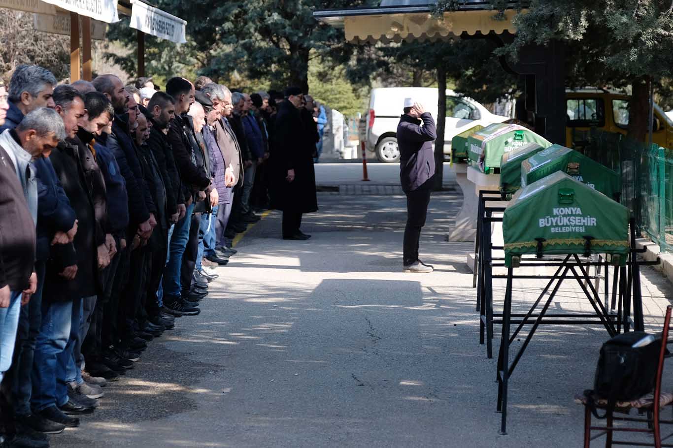 Katlettiği Anne, Baba Ve Kardeşiyle Yan Yana Defnedildi 3