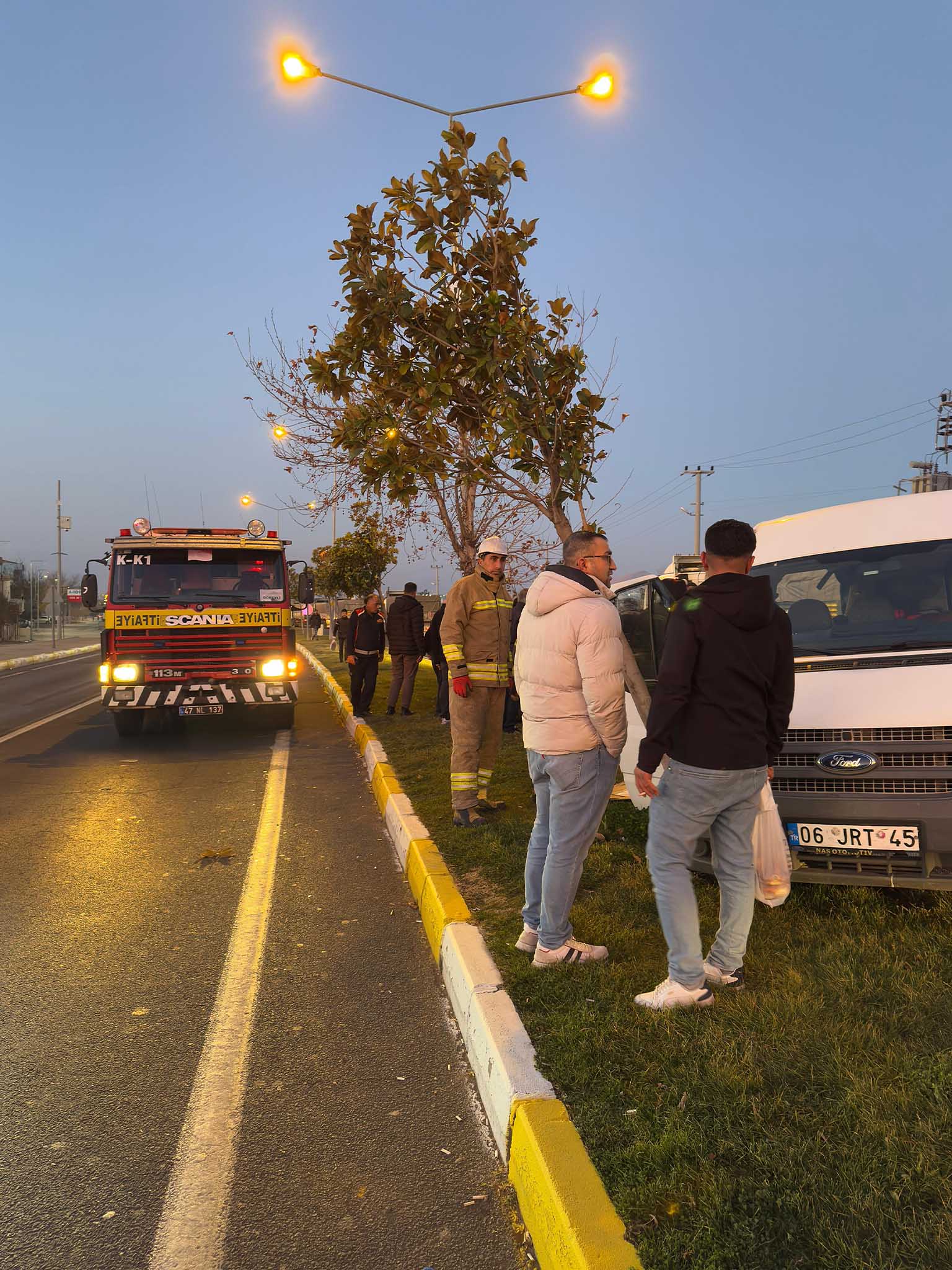 Mardin'de Işçi Servisi Ile Kamyon Çarpıştı 11 Yaralı 2