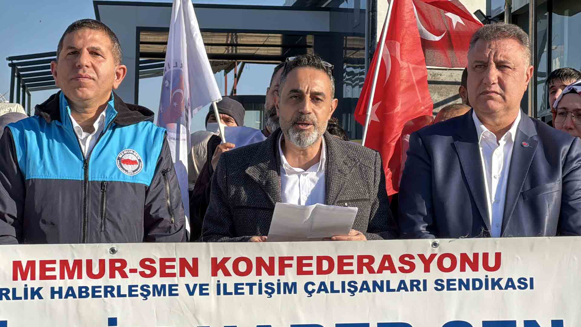 Ptt Çalışanlarının Öldürülmesi Diyarbakır'da Protesto Edildi 1