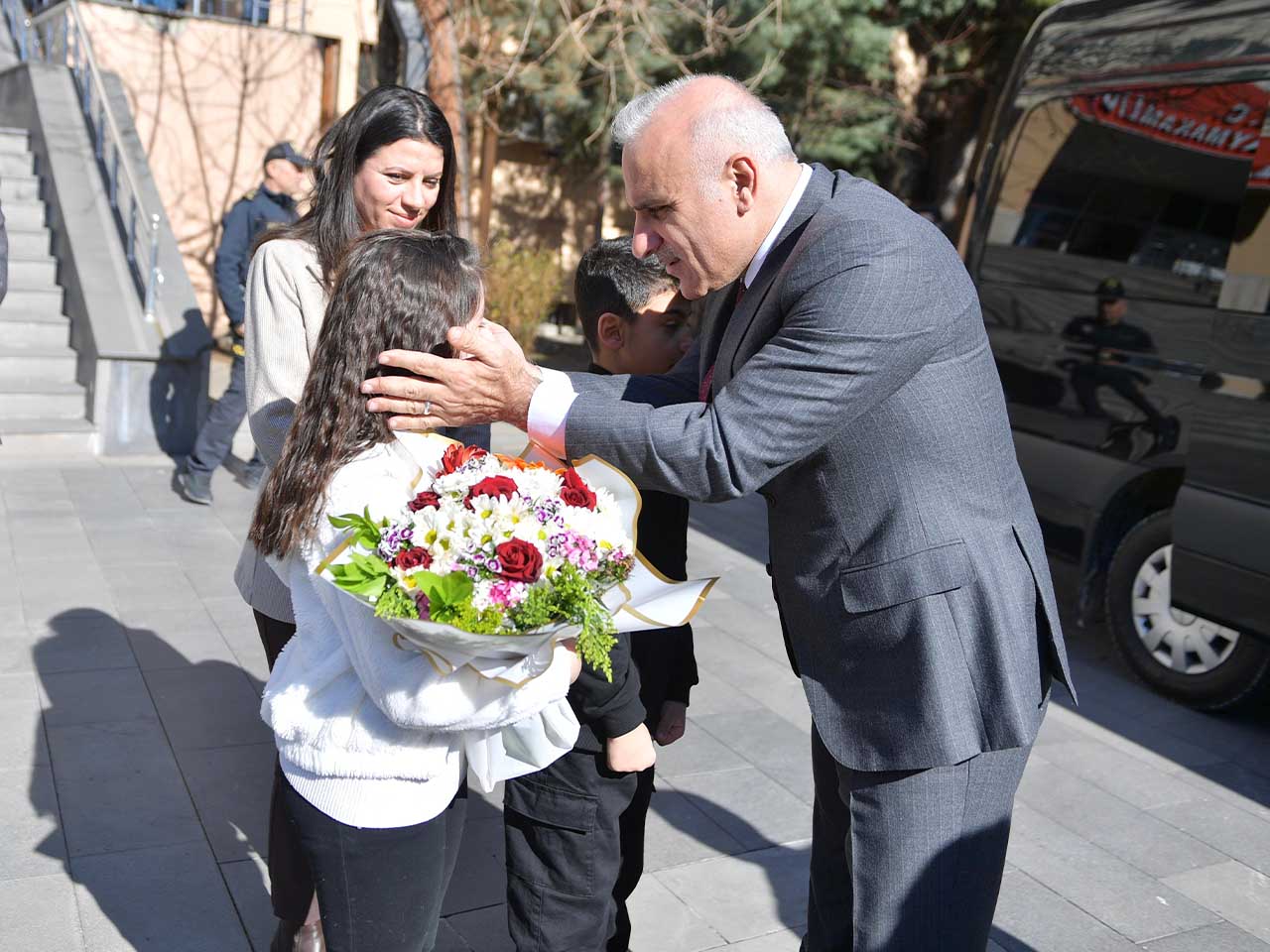 Vali Murat Zorluoğlu, Silvan Ilçesinde Inceleme Ve Temaslarda Bulundu 12