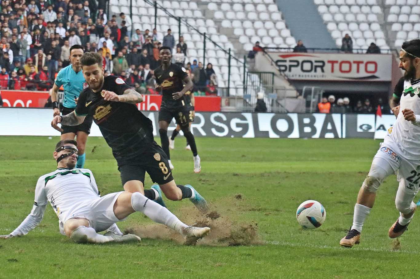 Amedspor, Kendi Evinde 90+6’Da Vuruldu 8