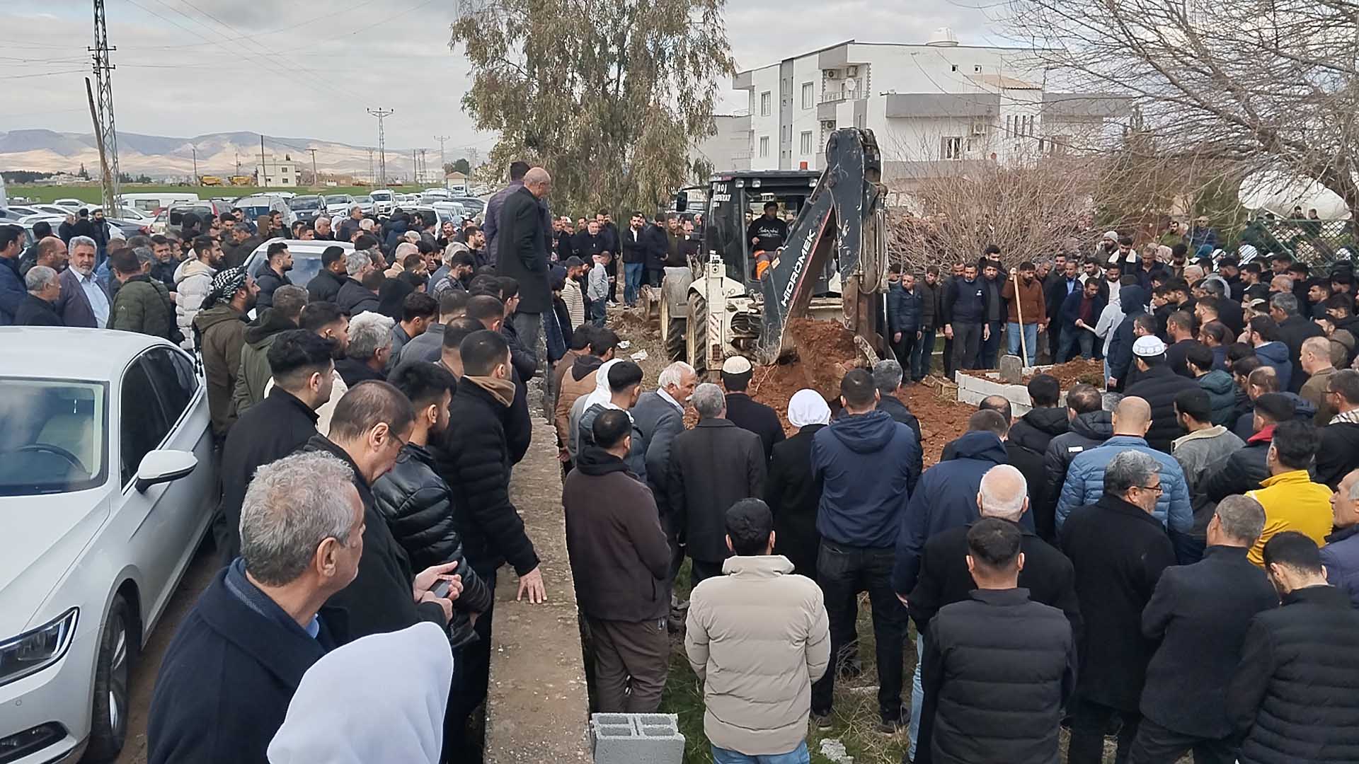 Bingöl’deki Otobüs Kazasında Hayatını Kaybeden 3 Kişi Mardin'de Defnedildi 2