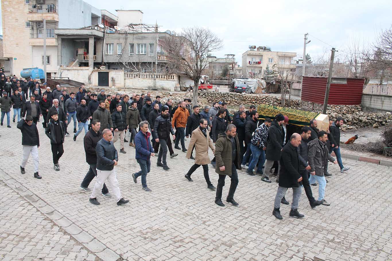 Bingöl’deki Otobüs Kazasında Hayatını Kaybeden 3 Kişi Mardin'de Defnedildi 3