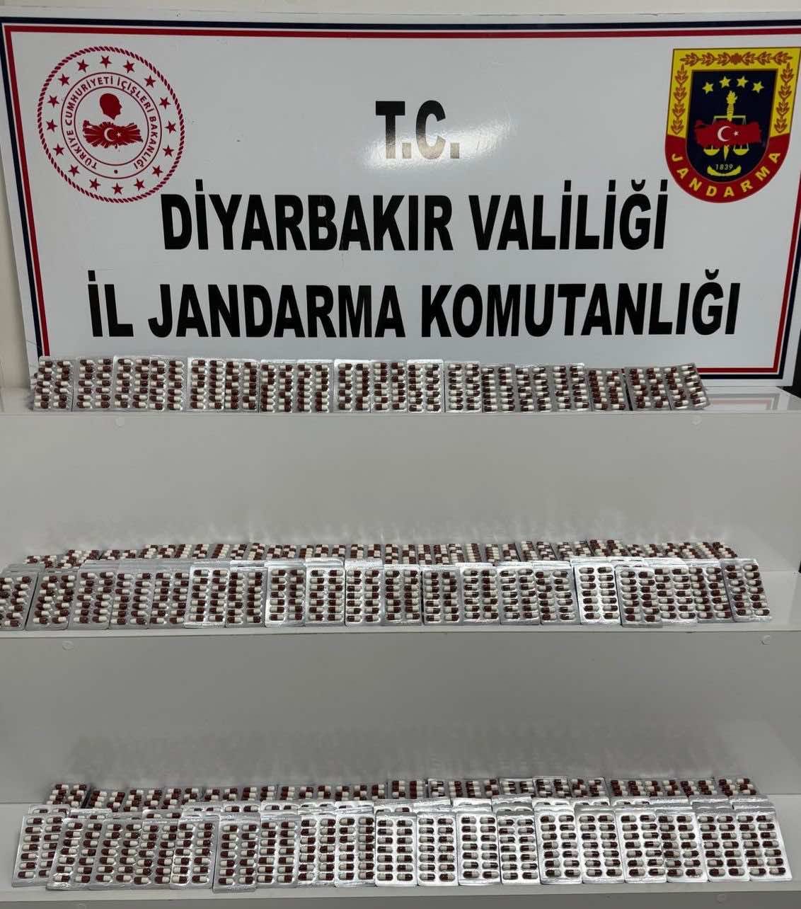 Diyarbakır Jandarmadan Hapçılara Operasyon 3 Tutuklama 1