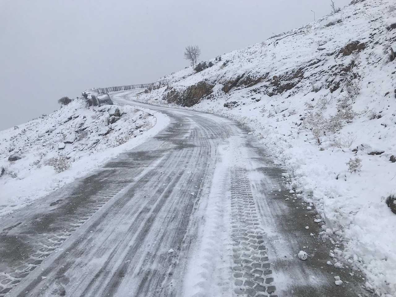 Diyarbakır’da 100 Personel Ve 62 Ekip, Karla Mücadele Için Sahada 1