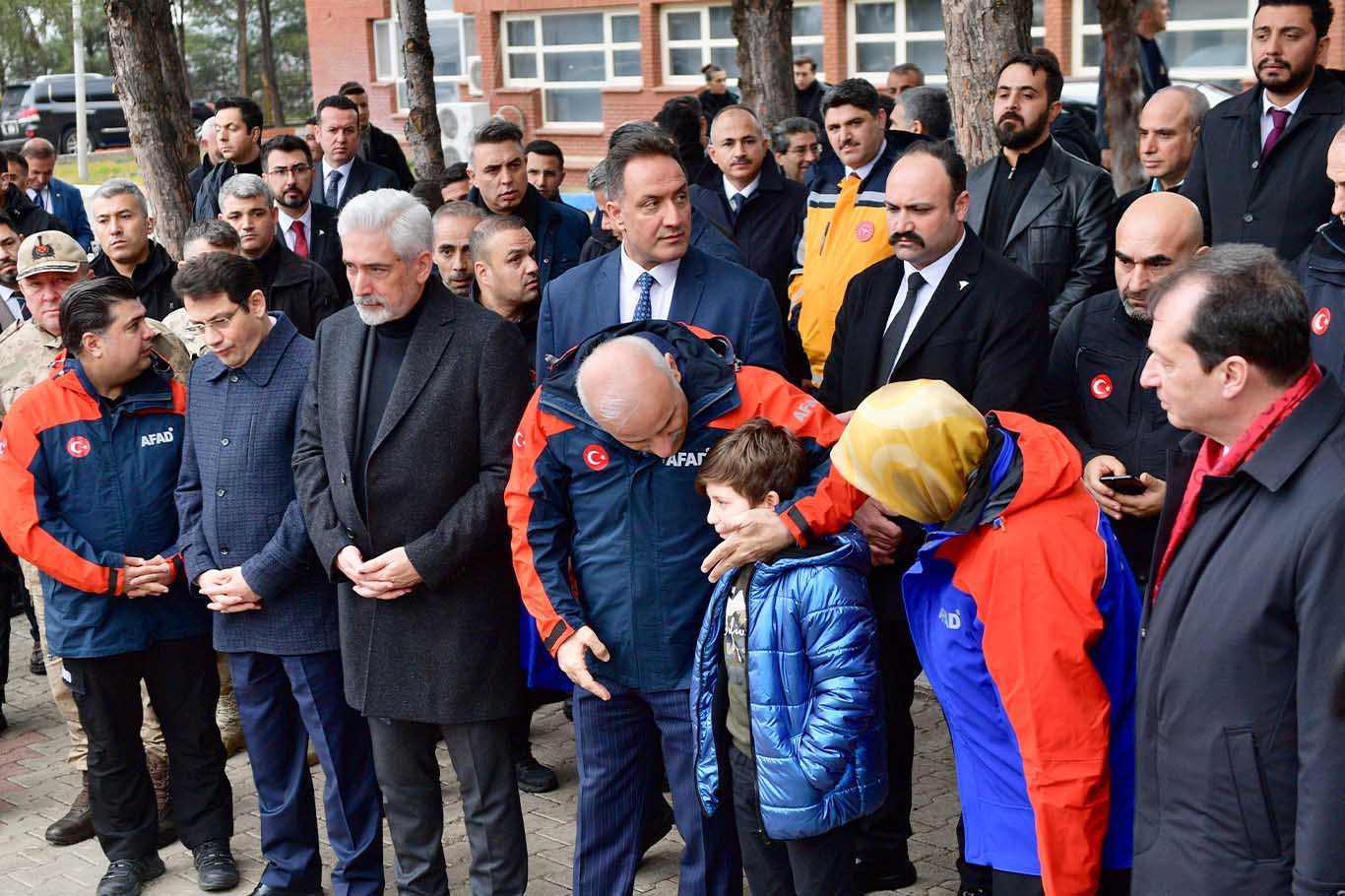 Diyarbakır'da, 6 Şubat Depremlerinde Hayatını Kaybedenler Için Anma Programı Düzenlendi 3