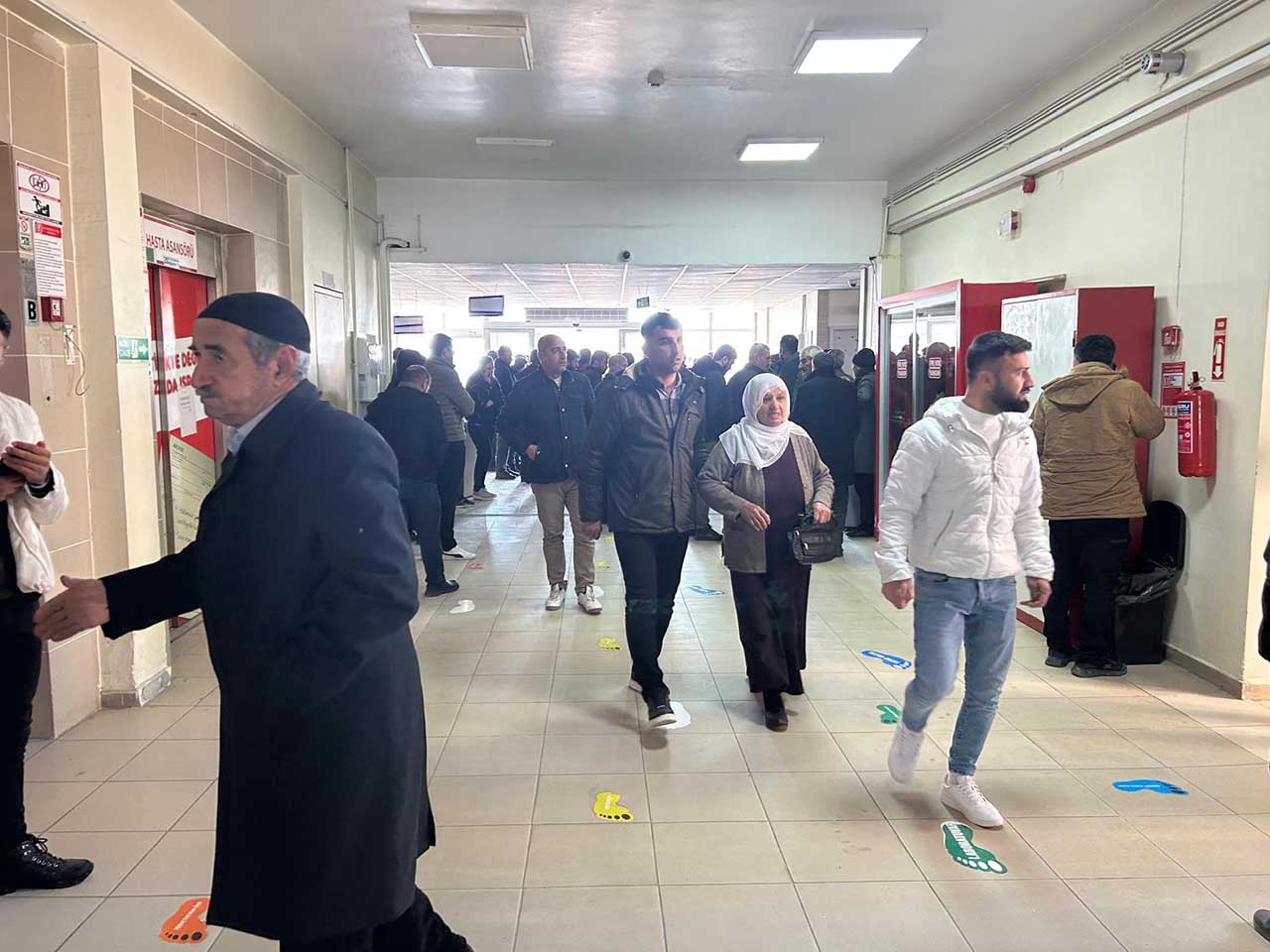 Diyarbakır'da Anne Ve Babasını Öldüren Şahıs Tutuklandı Anne Ve Baba Defnedildi 3