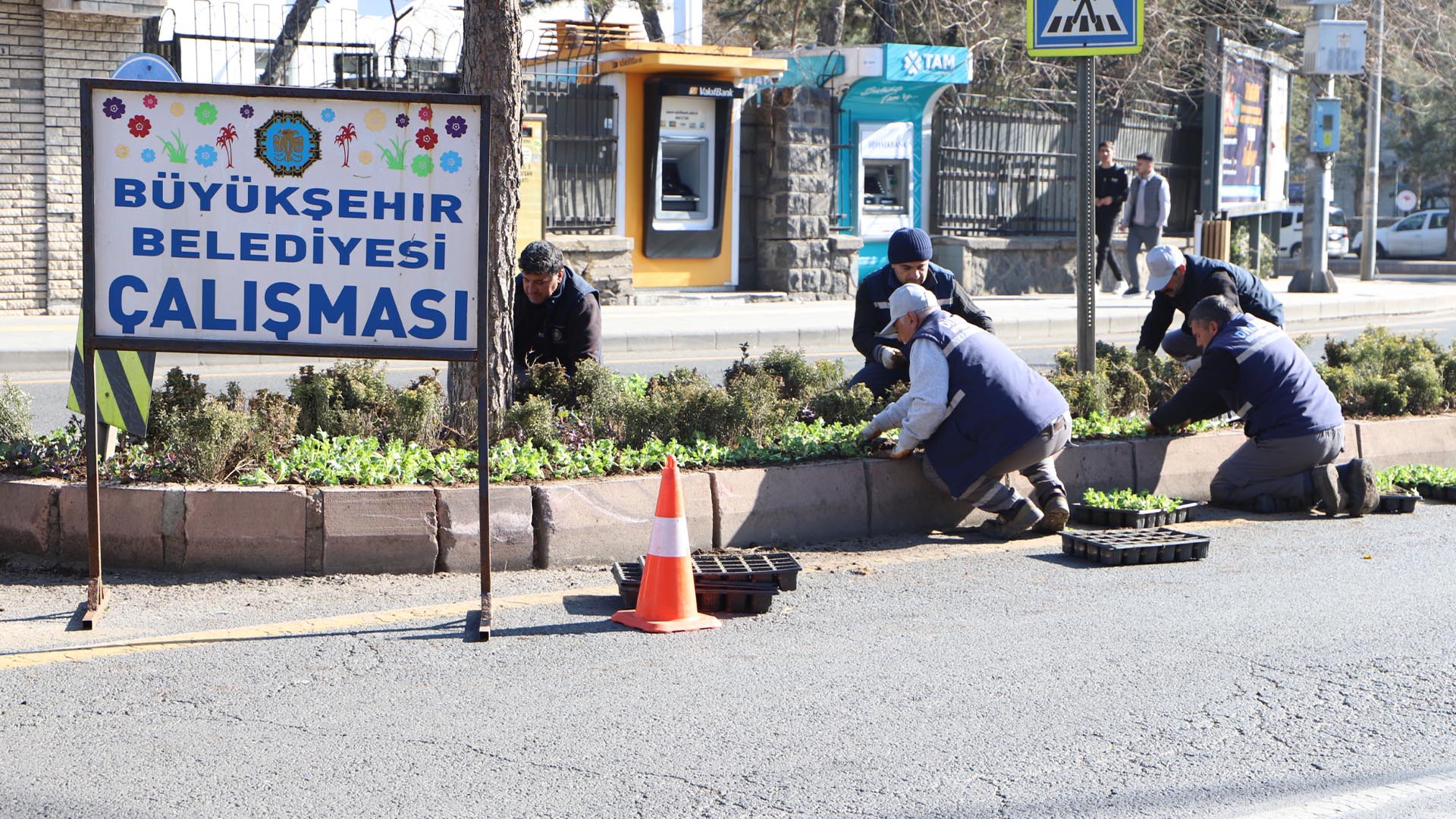 Diyarbakır’da Çiçeklendirme Çalışmaları Sürüyor6