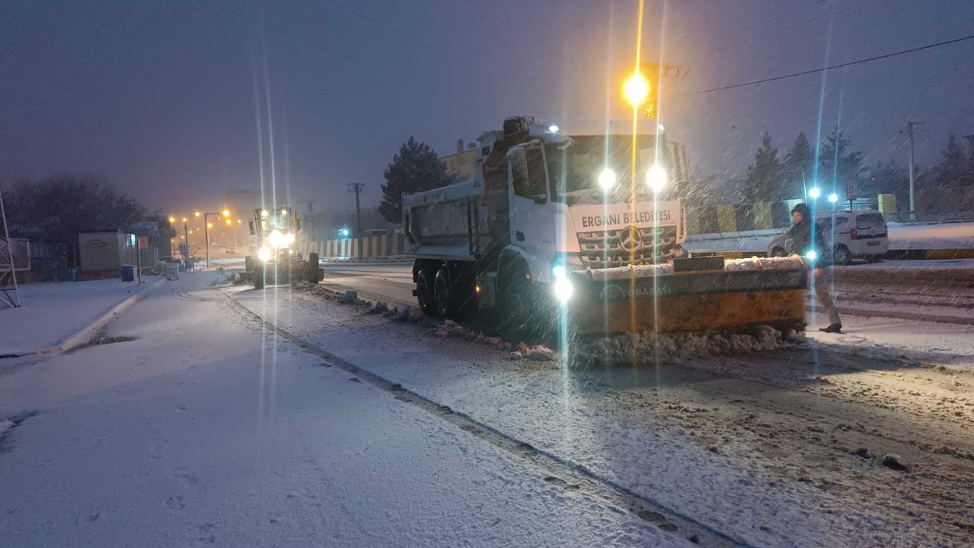 Diyarbakır’da Kar Yağışı Nedeniyle 3 Ilçede Okullar Tatil Edildi 5