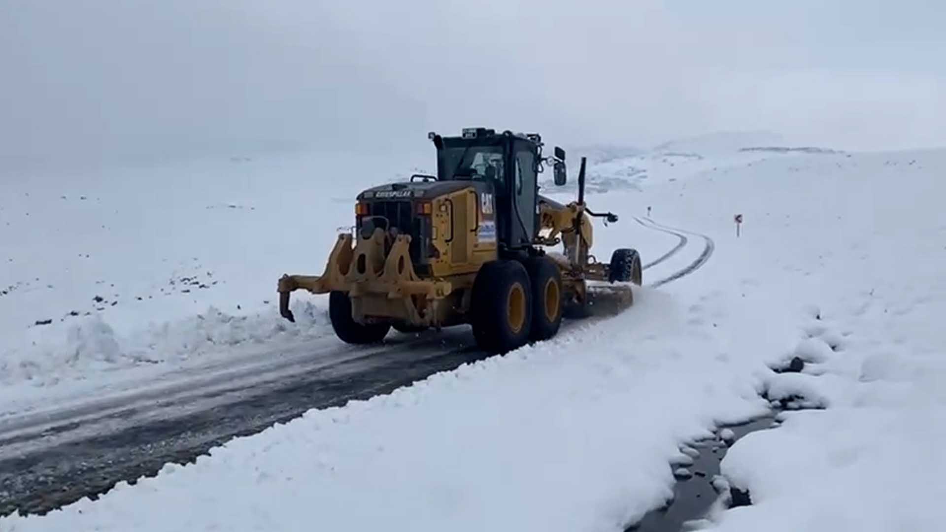 Diyarbakır’da Kar Yağışı Nedeniyle Kapanan 216 Kırsal Mahallenin Yolu Ulaşıma Açıldı 1