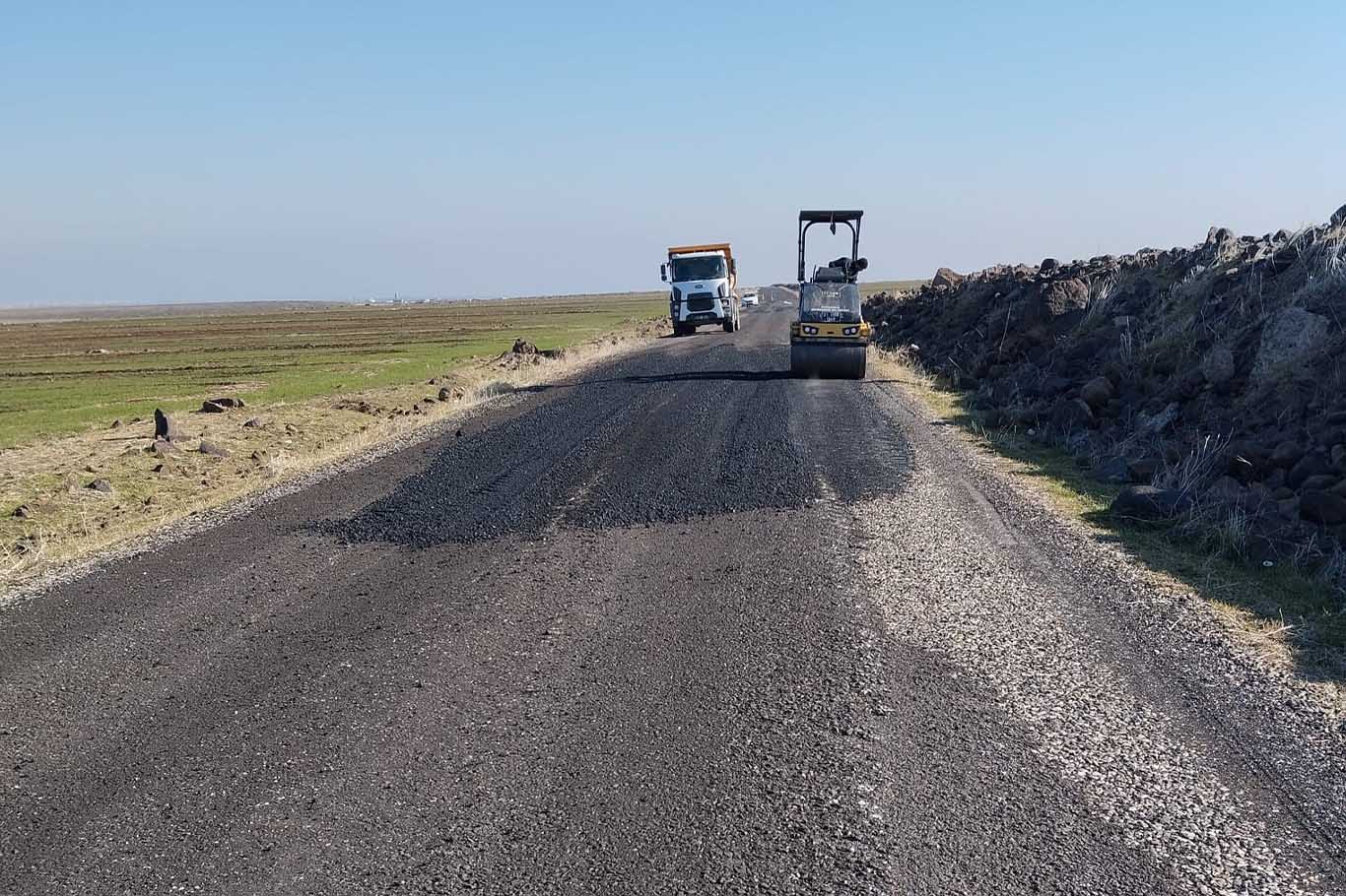 Diyarbakır’da Kırsal Mahalle Yollarında Asfalt, Yol Açma Ve Genişletme Çalışmaları 7