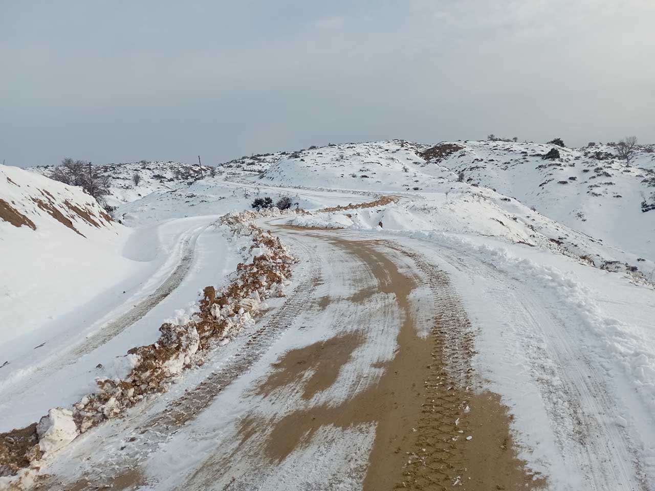 Diyarbakır’ın 2 Ilçesinde Kırsal Mahallelerde Kar Temizliği Mesaisi Sürüyor 4