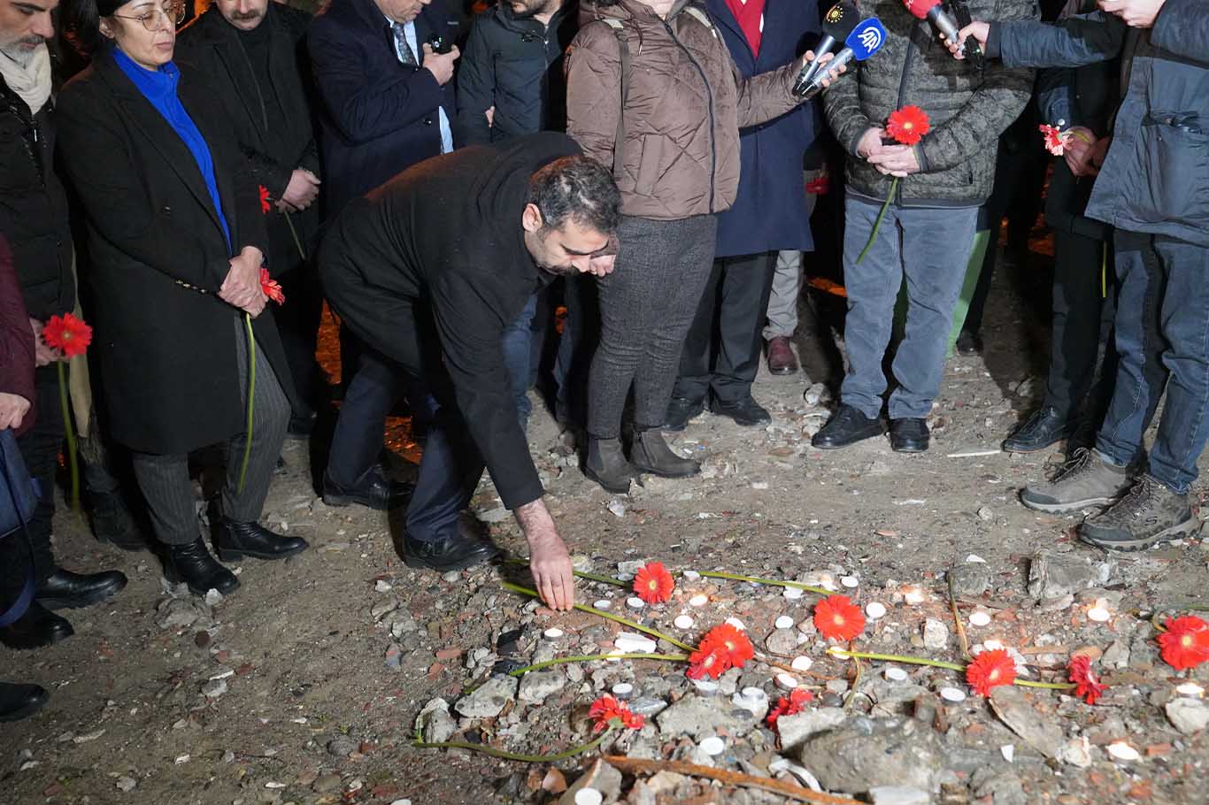 Eş Başkan Hatun, Diyarbakır’da Depremde Ölenleri Anma Törenine Katıldı 1