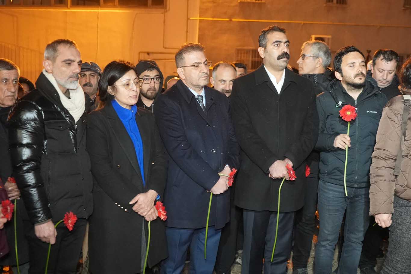 Eş Başkan Hatun, Diyarbakır’da Depremde Ölenleri Anma Törenine Katıldı 4