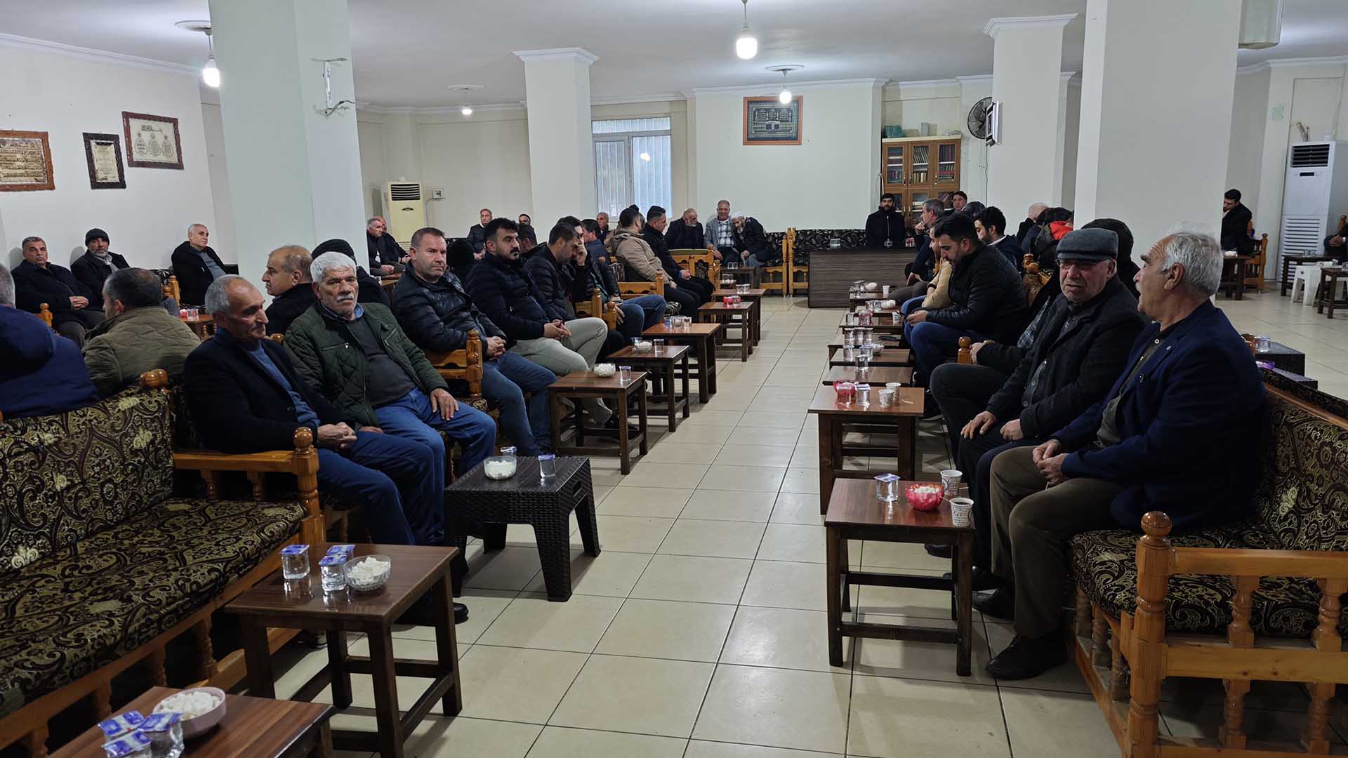 İstanbul’da Cesedi Bulanan Gencin Cenazesi Diyarbakır'da Toprağa Verildi 4