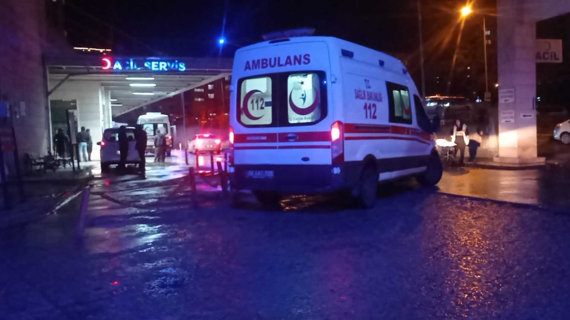 Köpeğe Çarpmamak Için Manevra Yapan Otomobil Şarampole Yuvarlandı 1 Ölü, 2 Yaralı 1