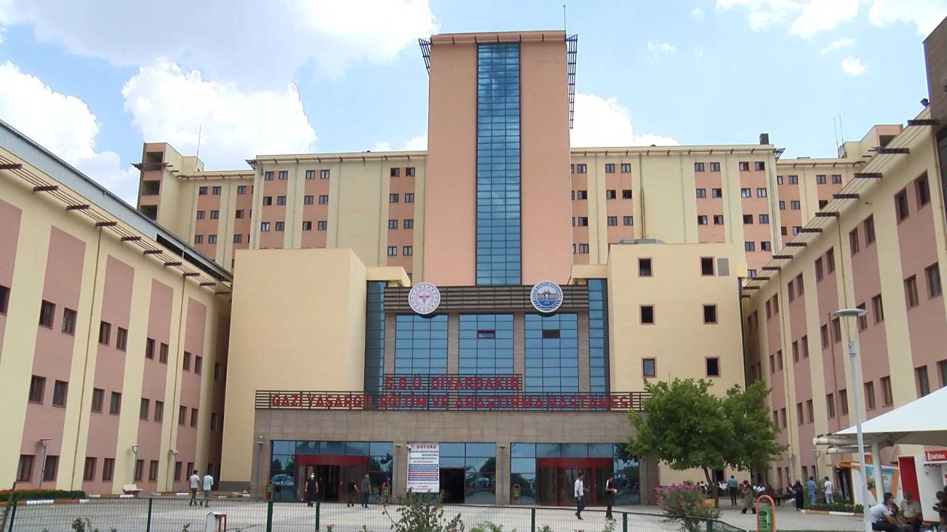 Silikozis Hastalığına Yakalanan 6 Çocuk Babası, Diyarbakır’da Tedavi Gördüğü Hastanede Hayatını Kaybetti 3