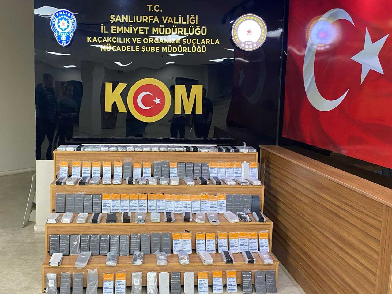 4 Milyon Tl Değerinde 345 Adet Kaçak Cep Telefonu Ele Geçirildi 1