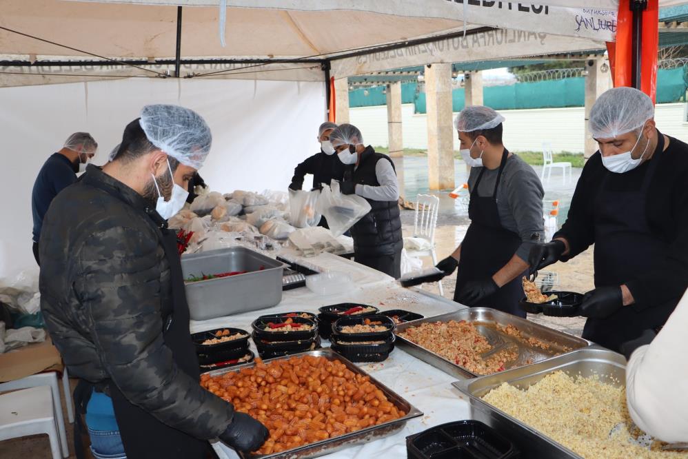 Belediye İhtiyaç Sahiplerinin Yüzünü Güldürüyor (2)