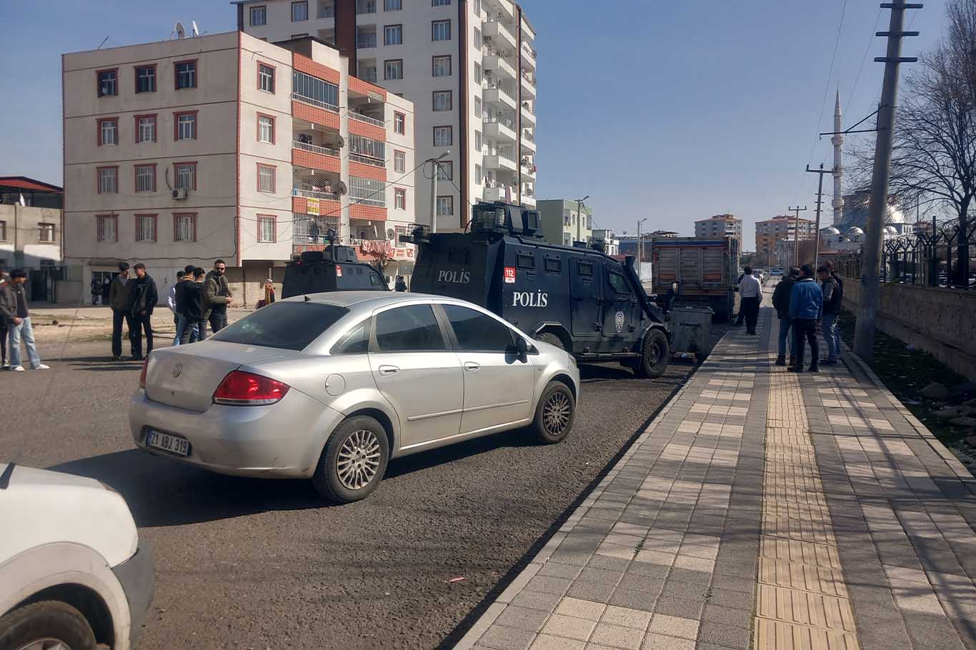 Diyarbakır’da Bir Kişi, Tartıştığı Husumetlisini Silahla Yaraladı 2