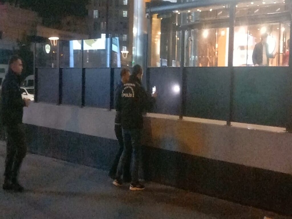 Diyarbakır'da Kafede Silahlı Saldırı; 1 Ölü (2)