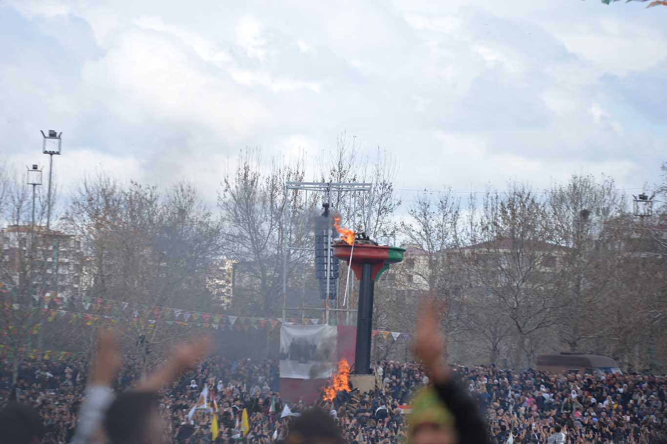 Diyarbakır'da Newroz Etkinliği Düzenleniyor 11