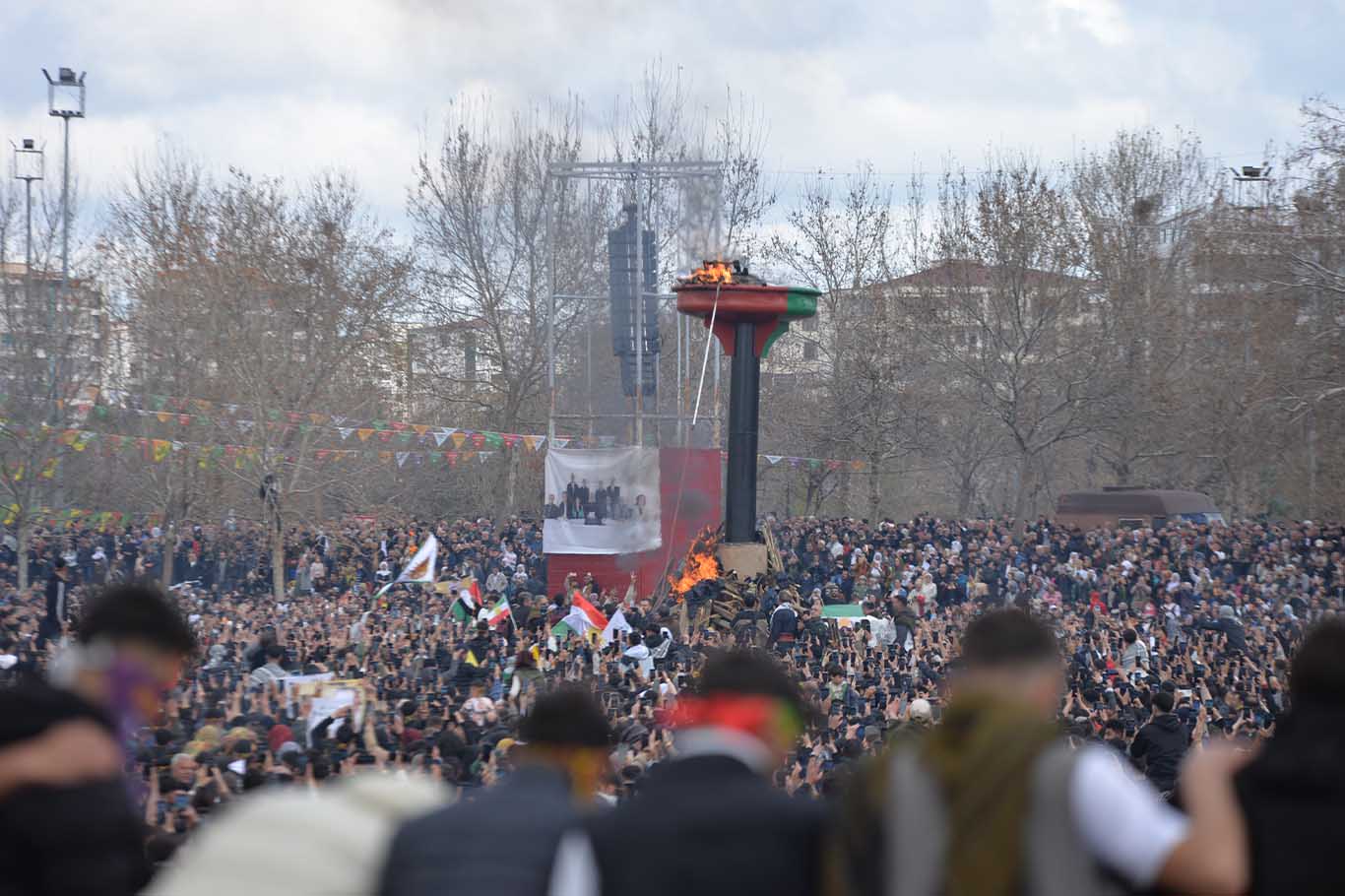 Diyarbakır'da Newroz Etkinliği Düzenleniyor 12