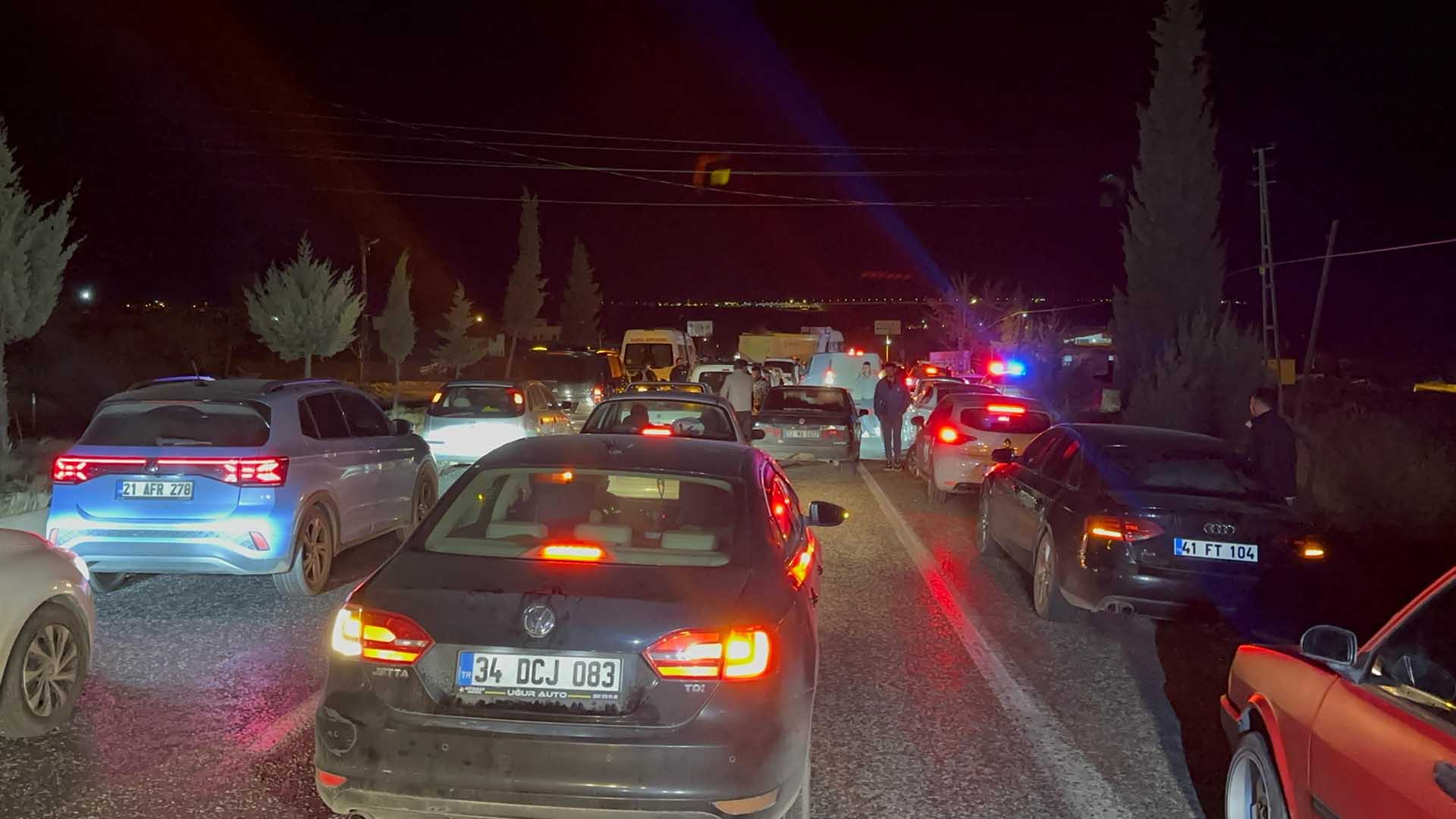 Otomobilin Çarptığı Yaya Öldü; Köy Sakinleri Karayolunu Trafiğe Kapattı 7