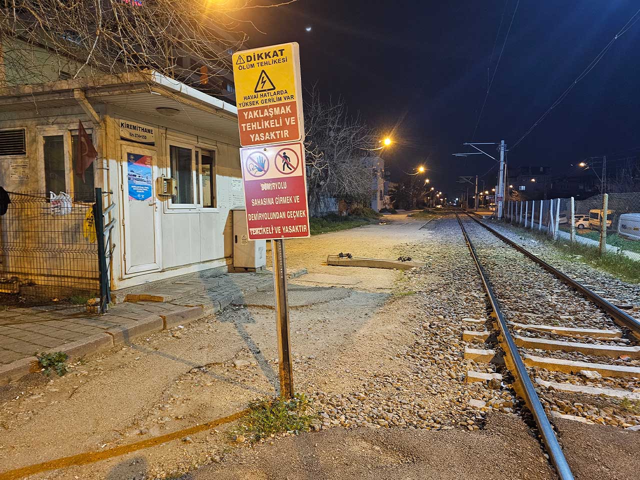 Tren Istasyonunda Bıçaklı Kavga 2 Kardeş Hayatını Kaybetti 2