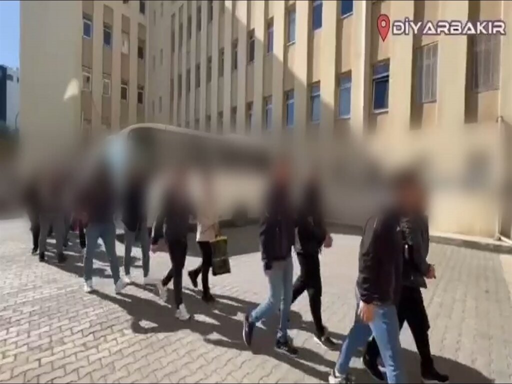 Diyarbakır Merkezli 7 İlde 4 Milyar Tl'lik Yasa Dışı Bahis Operasyonunda 48 Tutuklama (3)