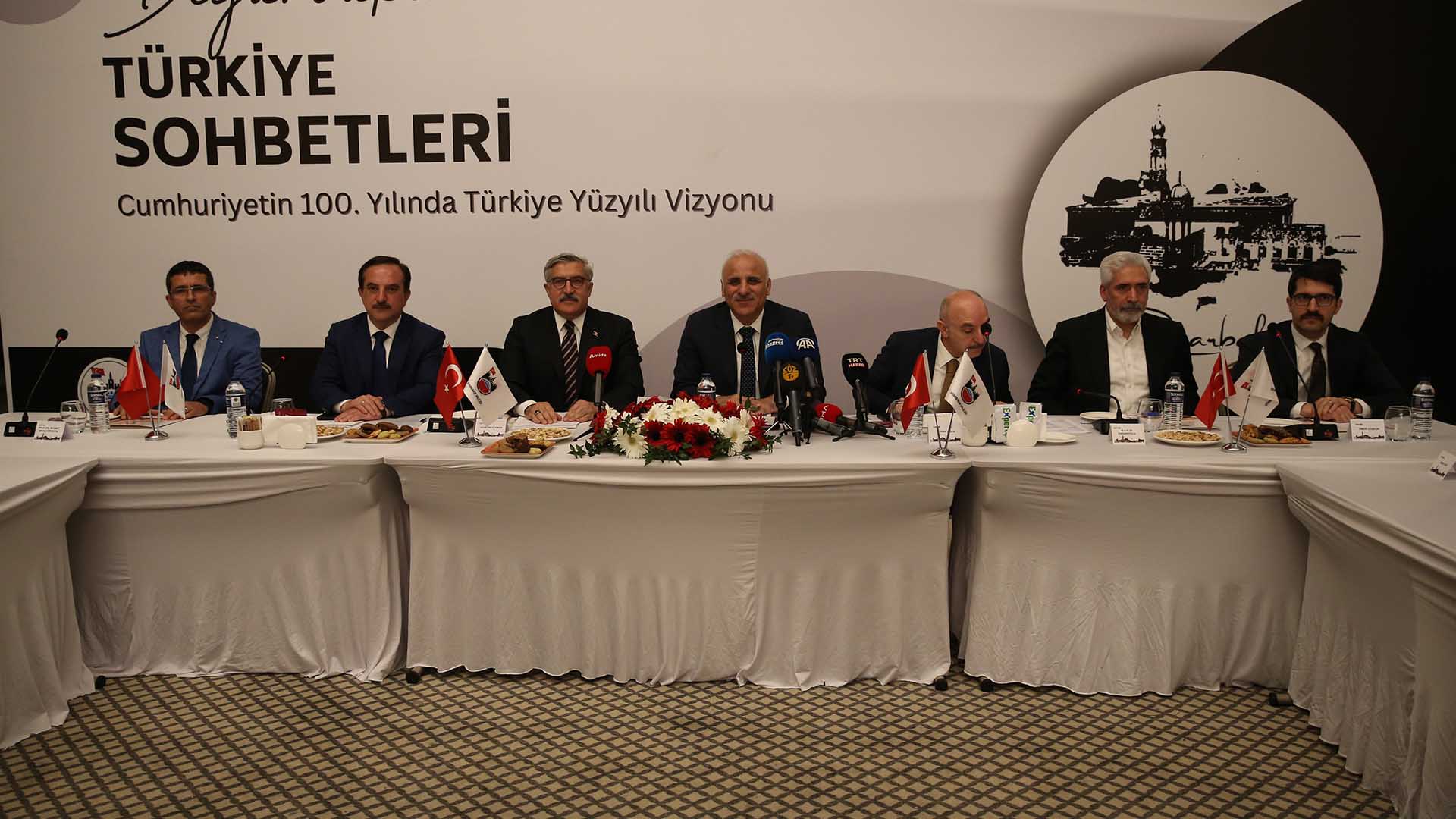 Diyarbakır'da Türkiye Sohbetleri Toplantısında Önemli Mesajlar Verildi 3