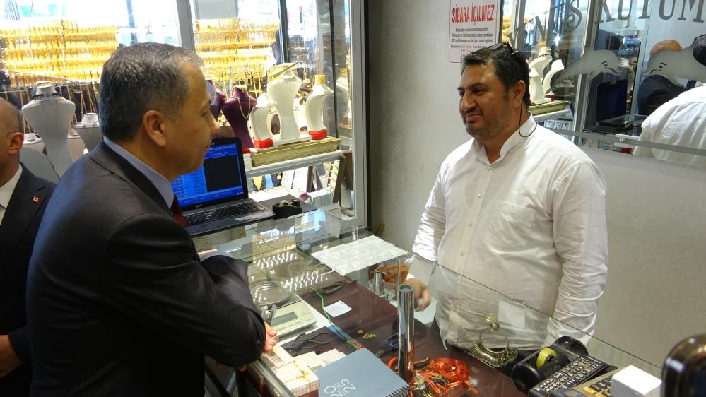 İçişleri Bakanı Ali Yerlikaya, Esnafla Bir Araya Geldi (3)