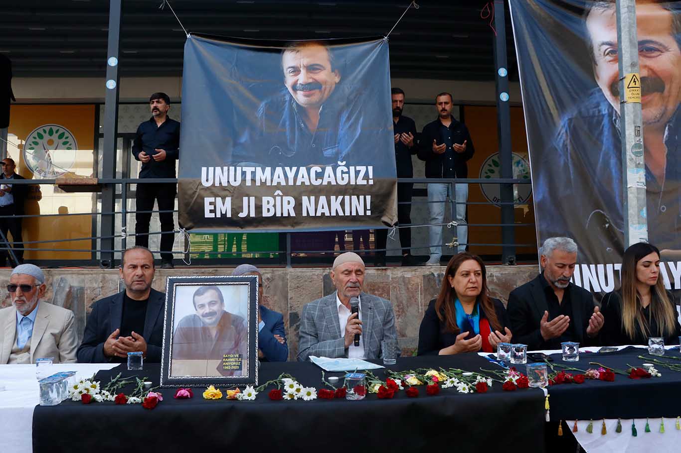 Ak Parti Diyarbakır İl Başkanlığından Dem Parti İl Başkanlığına Önder Için Taziye Ziyareti 6