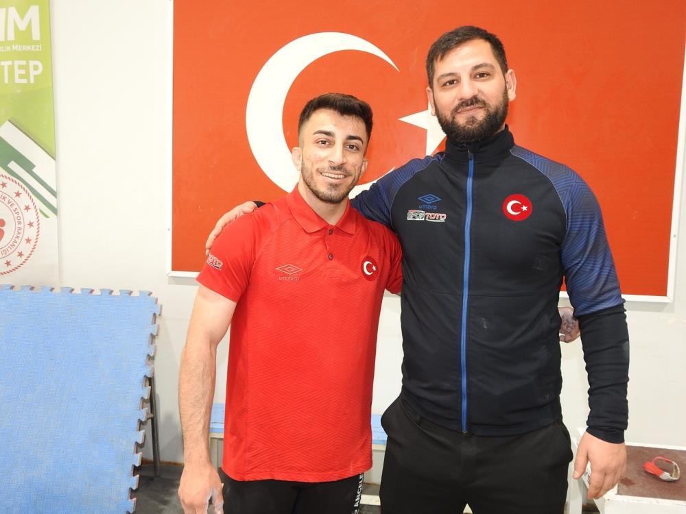 Amcasının İzinden Zirveye Harun Algül Altın Madalya Kazandı (1)