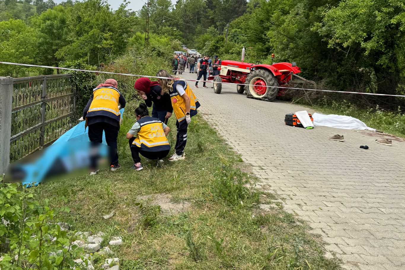 Arazi Kavgasında Kız Kardeşi Ile Eniştesini Öldürdü, Yeğenini Yaraladı 2