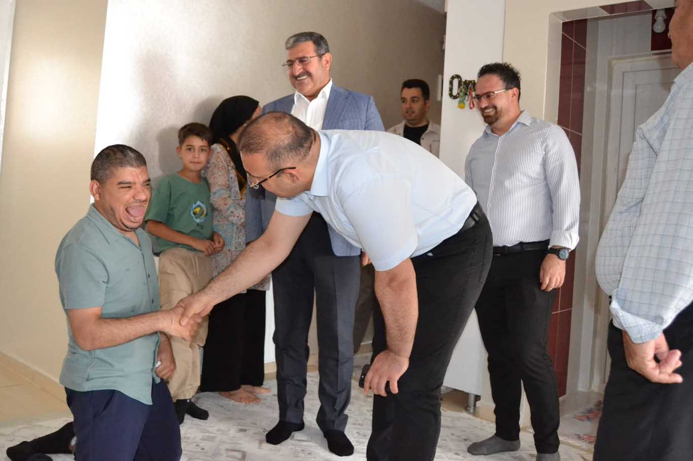 Bismil Kaymakamı Recep Hasar'dan Özel Durumları Olan Vatandaşlara Ziyaret 6