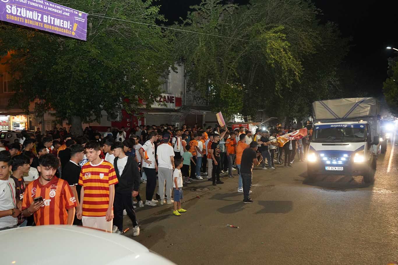 Bismil’de Galatasaray’ın 25’Inci Şampiyonluğu Kutlanıyor 7