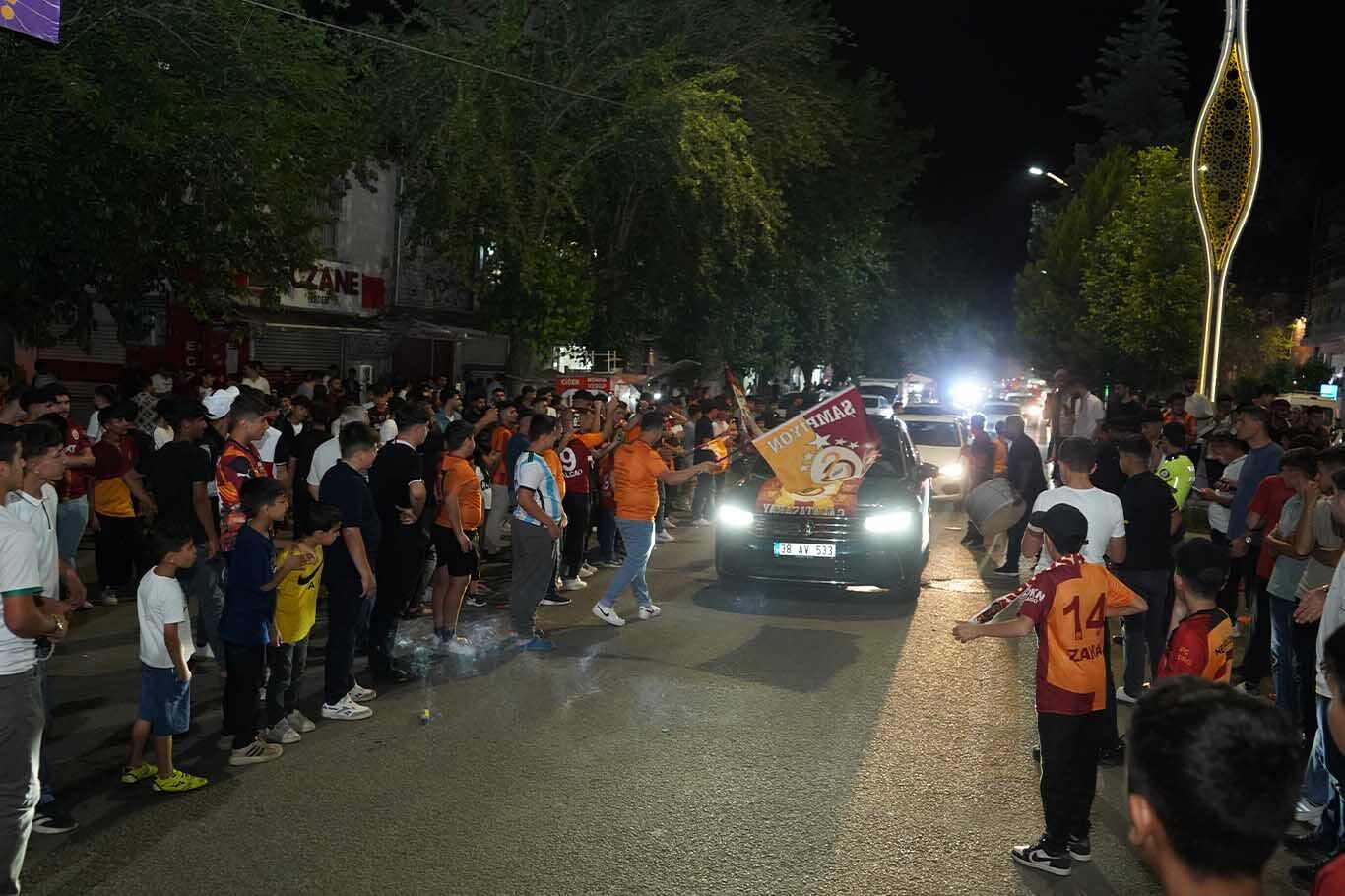 Bismil’de Galatasaray’ın 25’Inci Şampiyonluğu Kutlanıyor 8