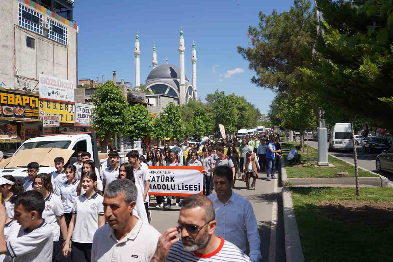 Bismil’de Gençlik Haftası Kapsamında Kortej Yürüyüşü Yapıldı 6