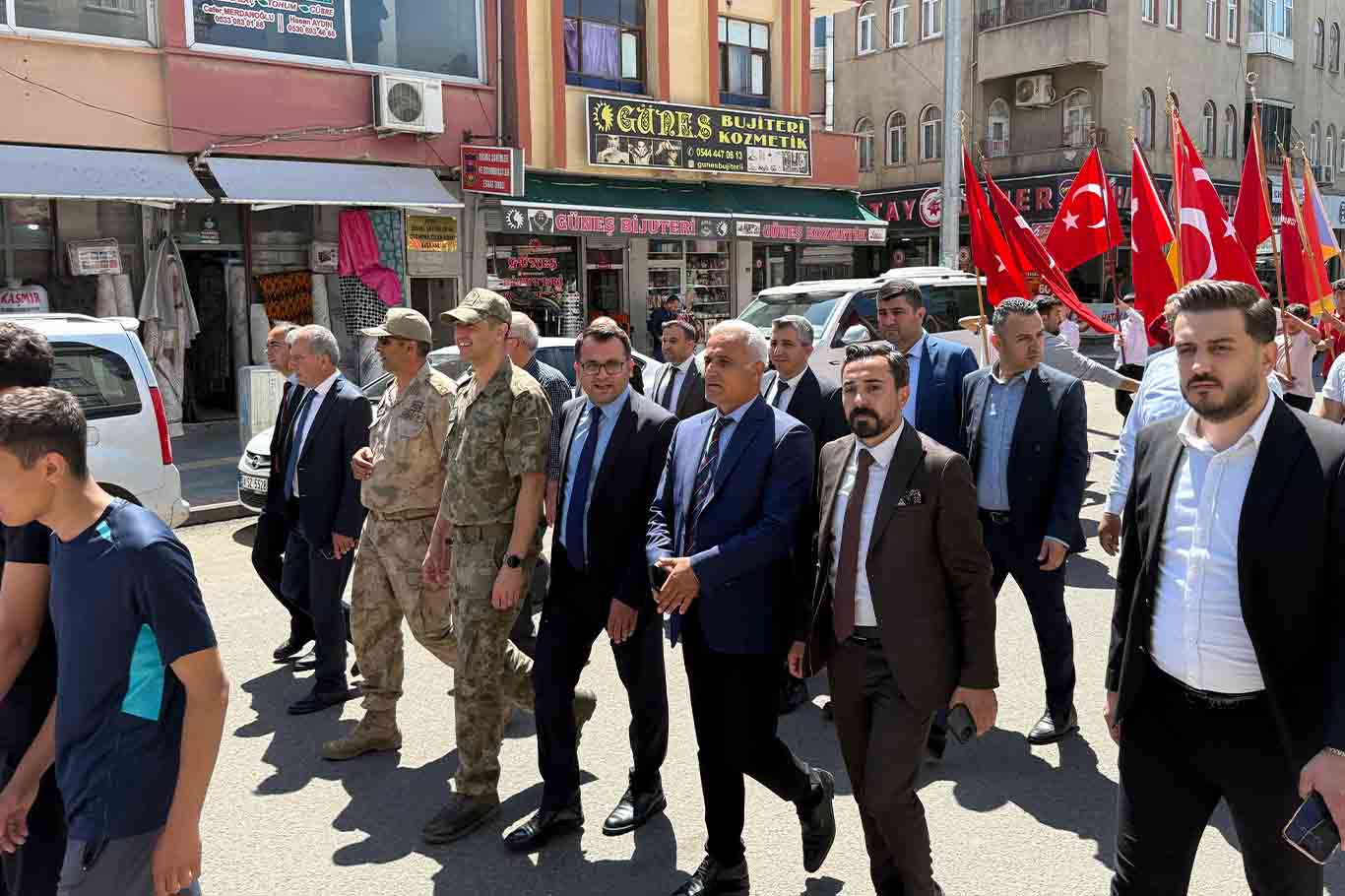 Bismil’de Gençlik Haftası Kapsamında Kortej Yürüyüşü Yapıldı 8