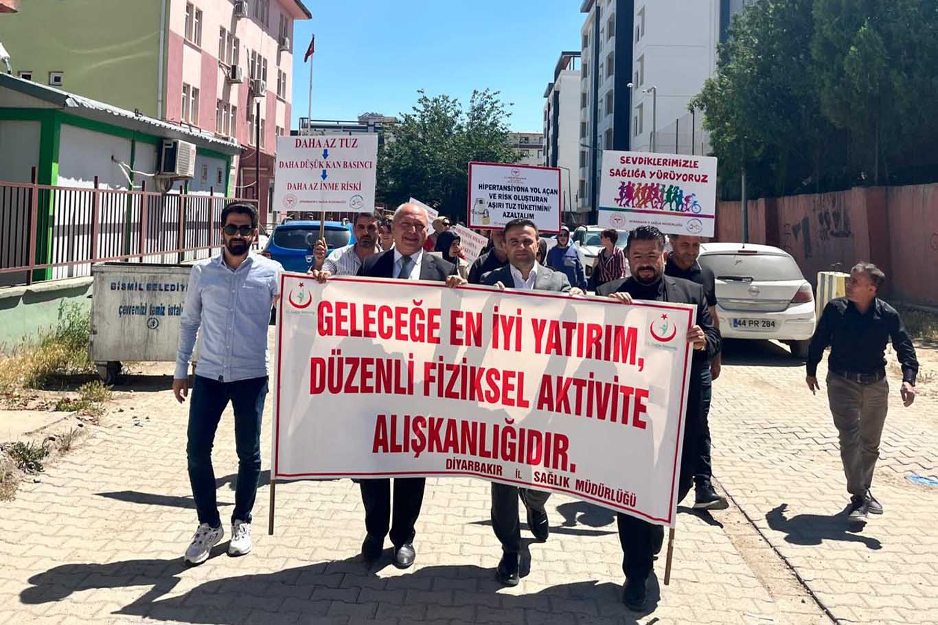 Bismil’de Sağlıklı Yaşam Için Yürüyüş Düzenlendi 1