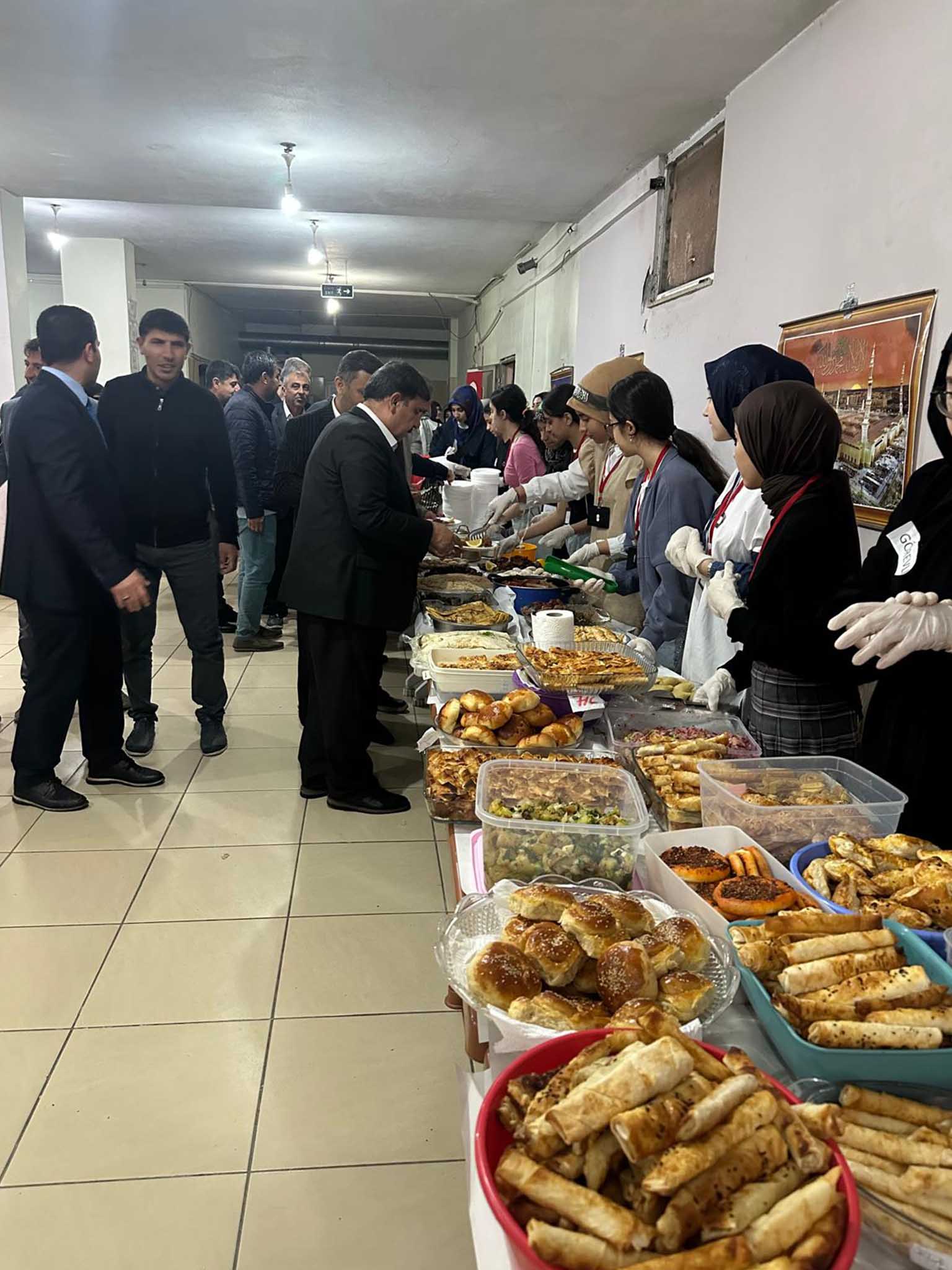 Bismil’deki Okullarda Gazze Için Yapılan Kermeslerle 950 Bin Tl Toplandı 5