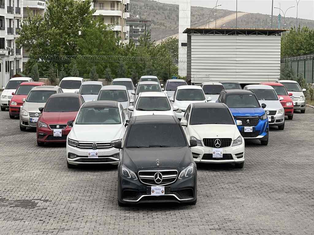 Depremde Hasar Gören Otomobillerle 'Change' Yapan Şebekeye Operasyon (1)