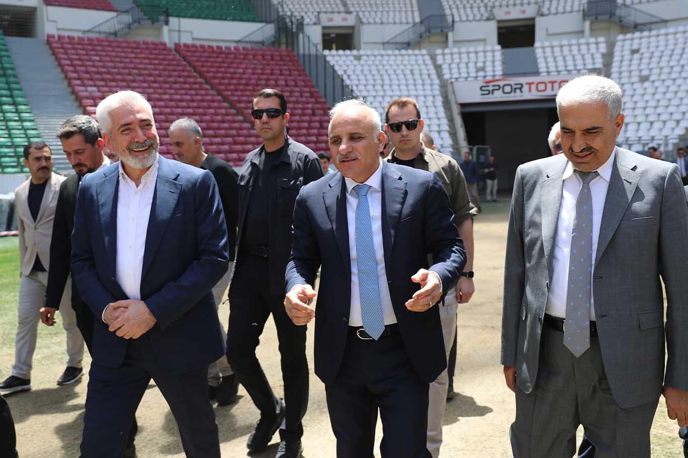 Diyarbakır Valisi Zorluoğlu Amedspor'u Süper Lig'e Çıkarma Hedefimiz Var 2