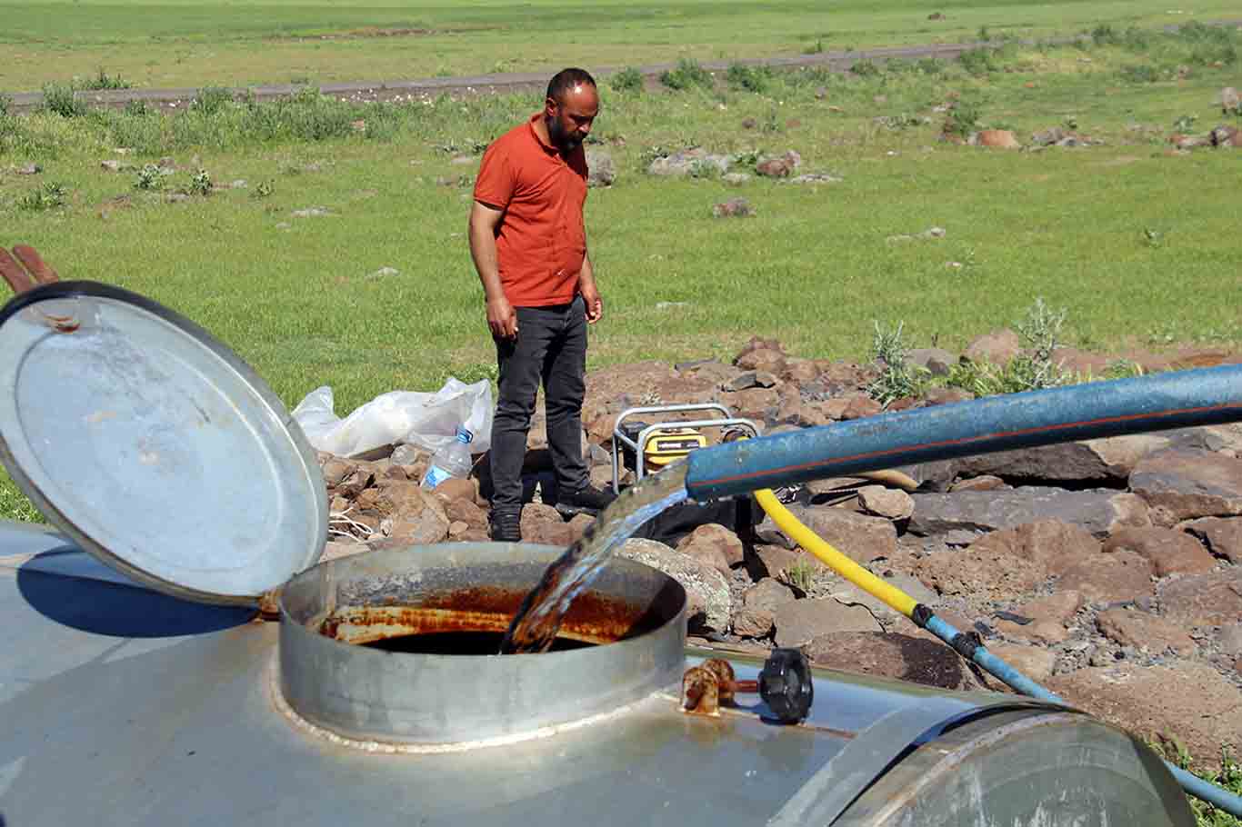 Diyarbakır’da 30 Yıldır Su Sıkıntısı Yaşayan Mahalle Sakinleri, Sorunlarına Çözüm Istiyor 14