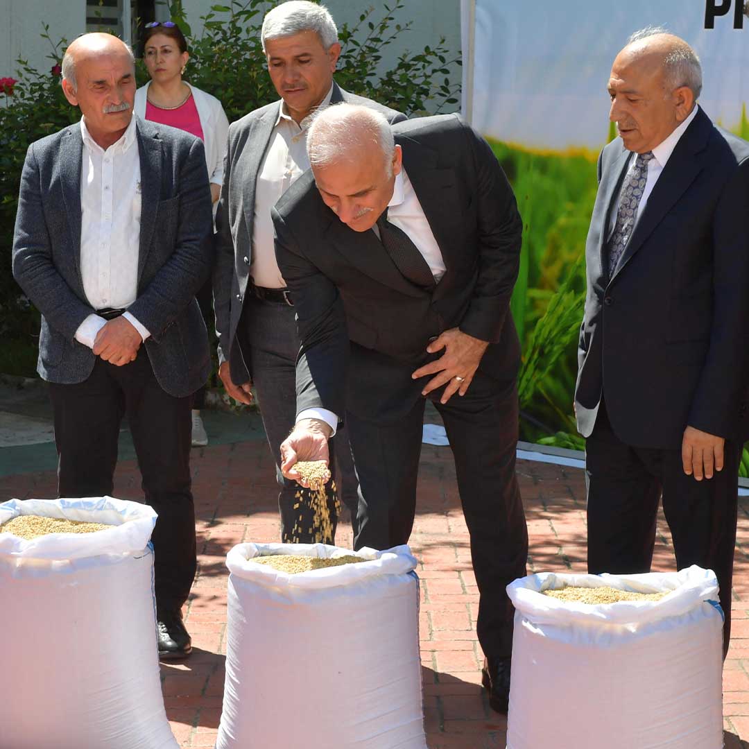 Diyarbakır'da 45 Çiftçiye 27 Ton Tohum Desteği 4