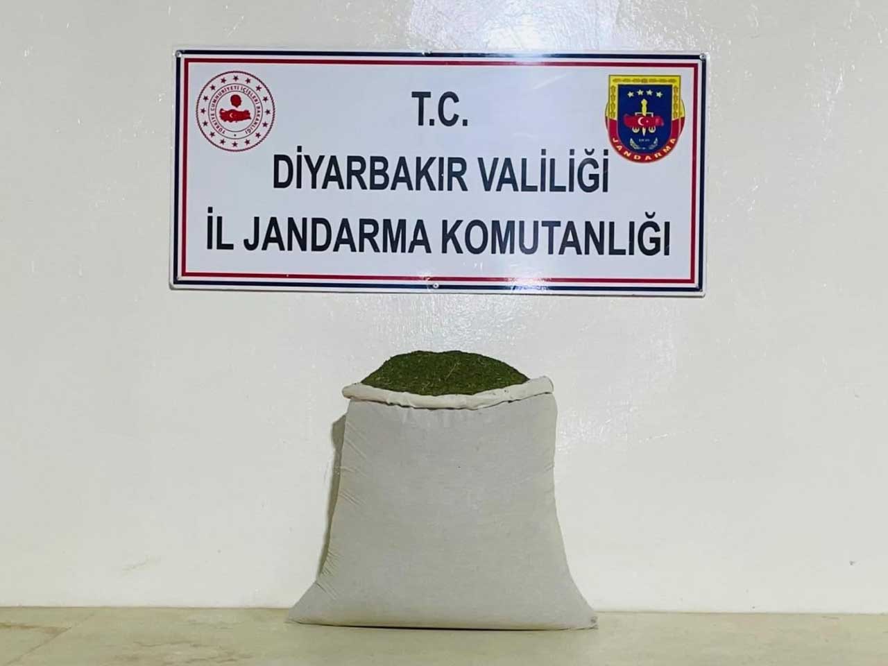Diyarbakır’da 77 Kilogram Toz Esrar Ele Geçirildi 2