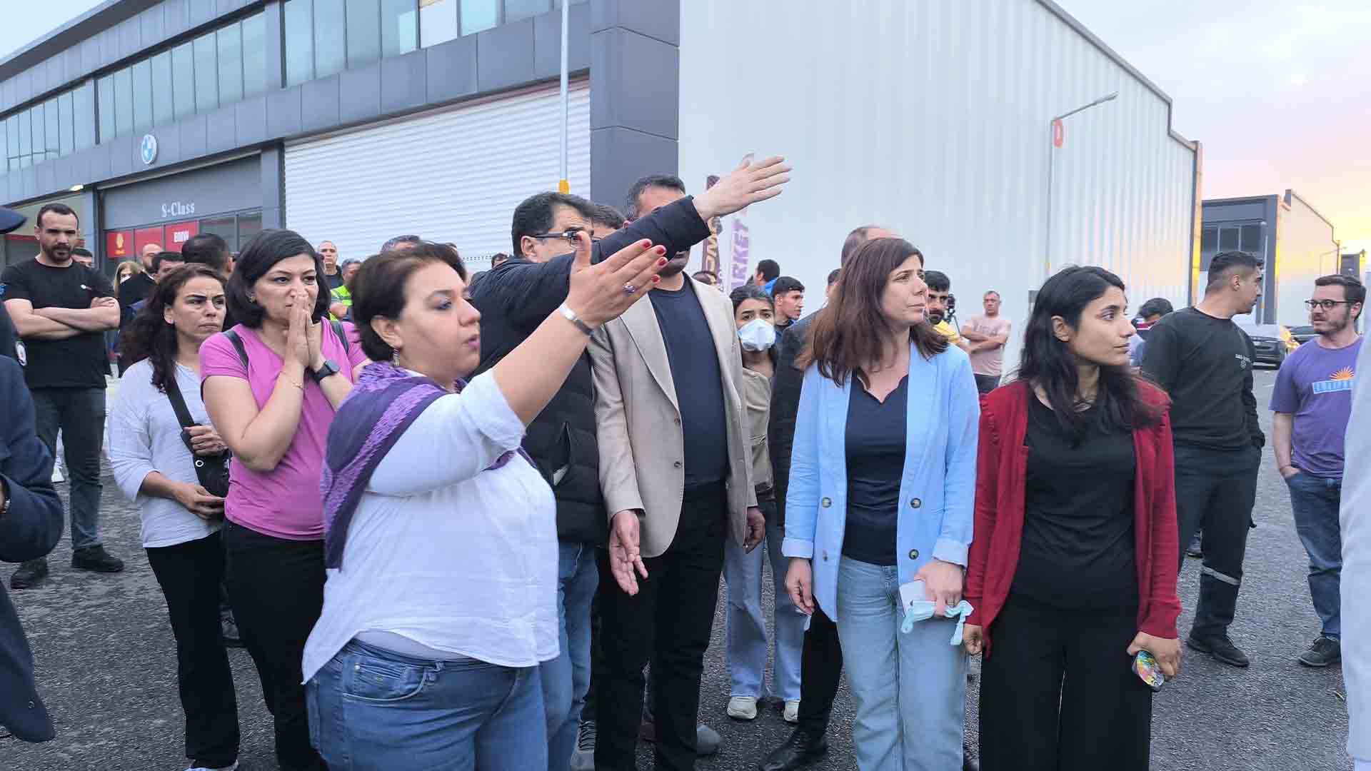 Diyarbakır’da, Oto Sanayi Sitesinde Patlama Sonrası Yangın; Patlama Anı Kamerada 3